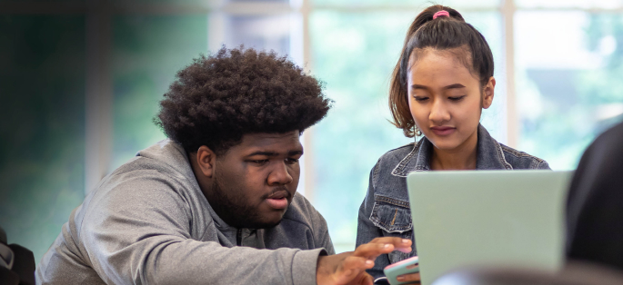 South students working together in Library